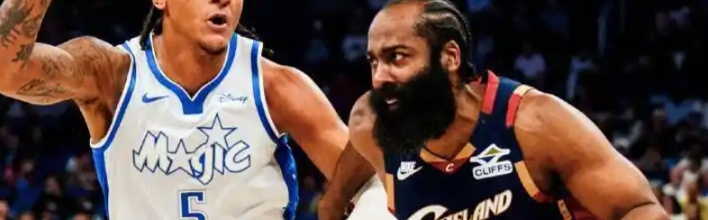 QQ体育直播-裁判抢戏！魔术复仇骑士，哈登空砍30+8，米切尔24中9，贝恩立功