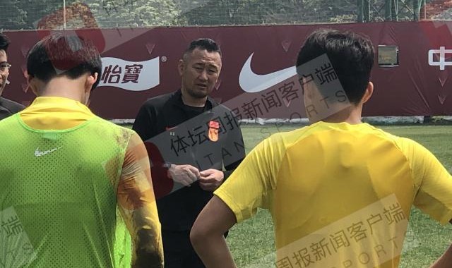 体育赛事视频直播-08国少三水备战亚洲杯：伤病侵袭 艾比缺席训练