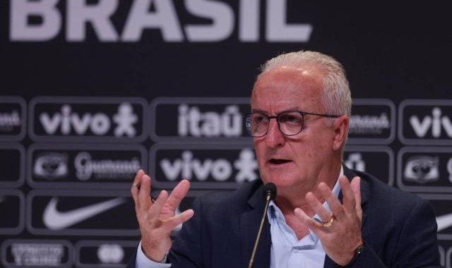 多里瓦尔公布首期巴西队名单 涉嫌赌球帕克塔回归